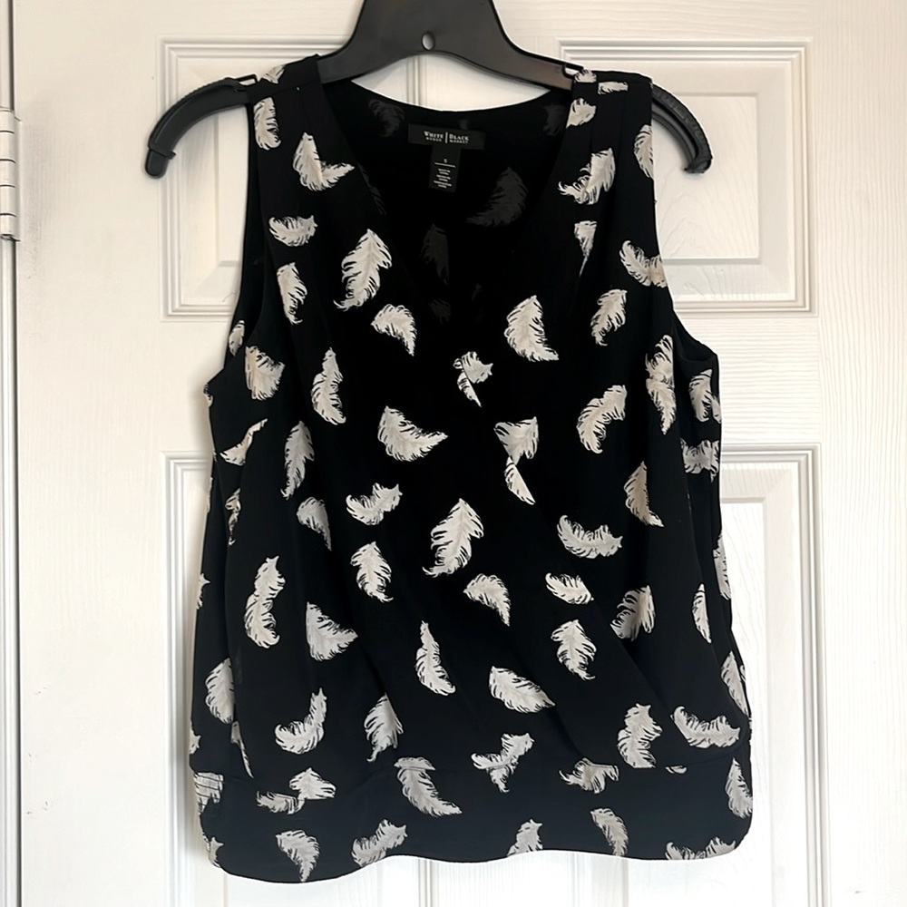 White House Black Market sleeveless surplice shell top, size small